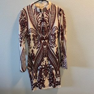 Main Strip fitted dress. Size Large. Never worn